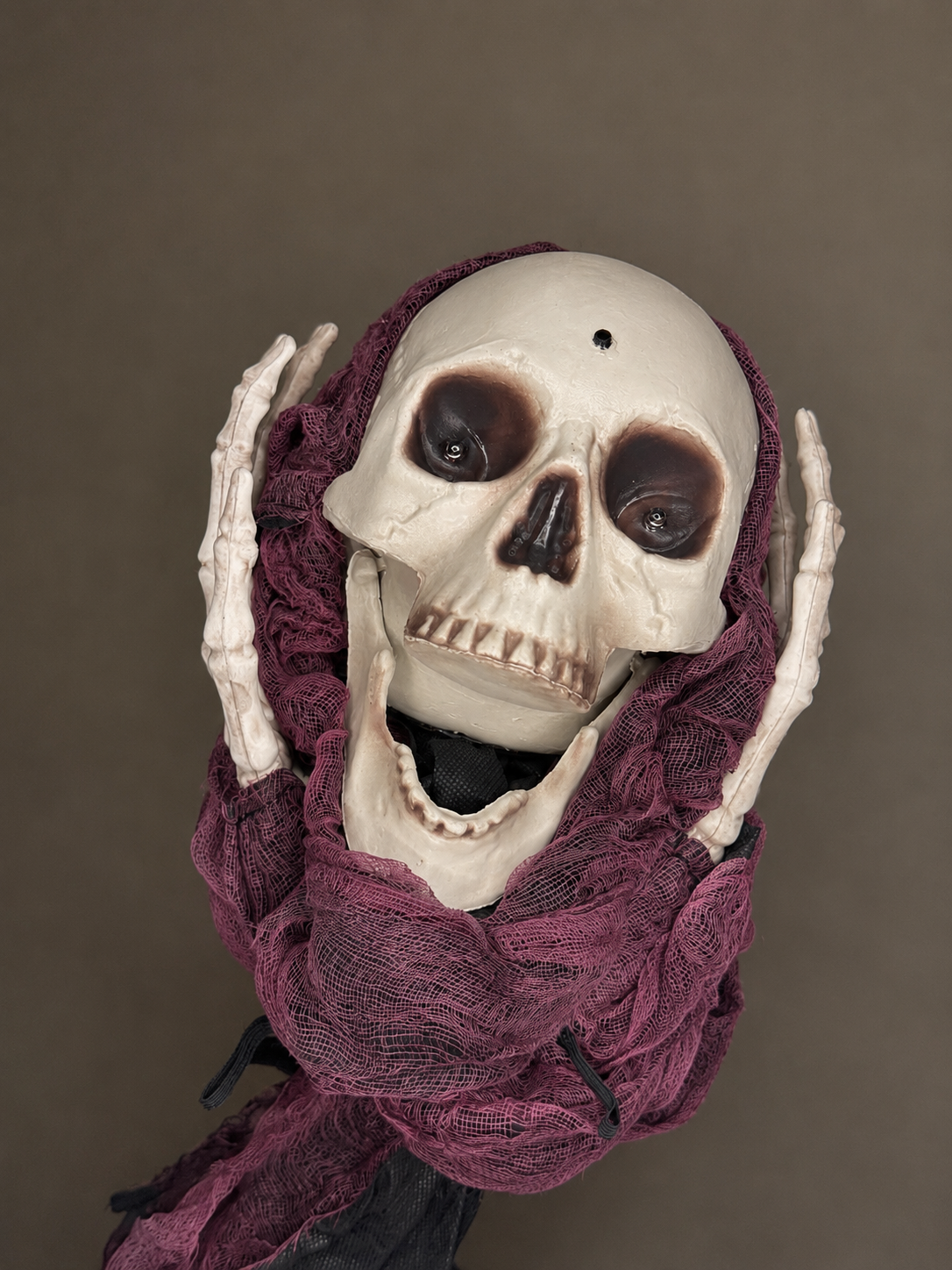 Halloween light up skeleton skull groundbreaker